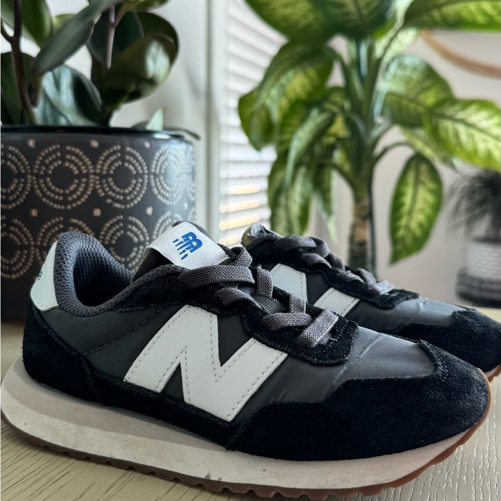 Boy's Shoes New Balance Kids 237 Bungee Lace kids Size 12.5 New Black